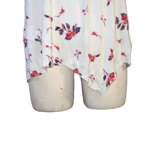 MAURICES | ASYMMETRICAL FLORAL SLEEVELESS CREW NECK TOP WOMENS SZ SMALL - Picture 2 of 7
